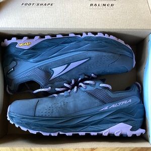 Women’s Olympus 5 Hike Low GTX